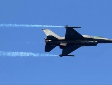 Κρήτη: Εντυπωσιακή επίδειξη αεροσκάφους F-16 block 52+ της ομάδας επιδείξεων «Ζεύς»